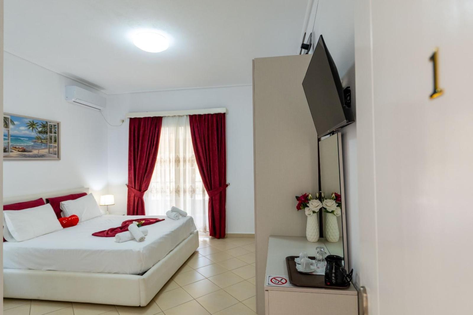 Vila Basho Sarande Exterior photo