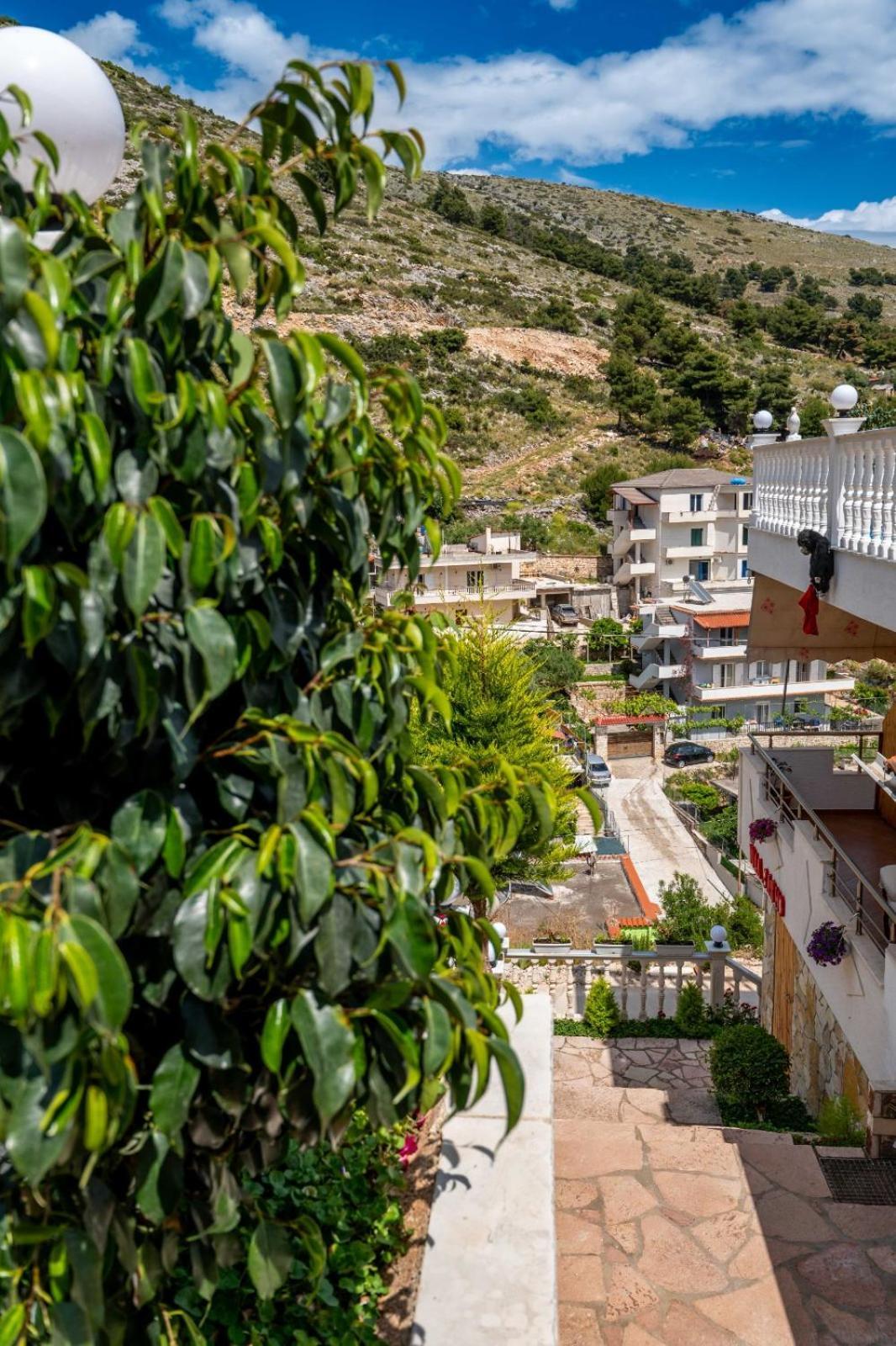 Vila Basho Sarande Exterior photo