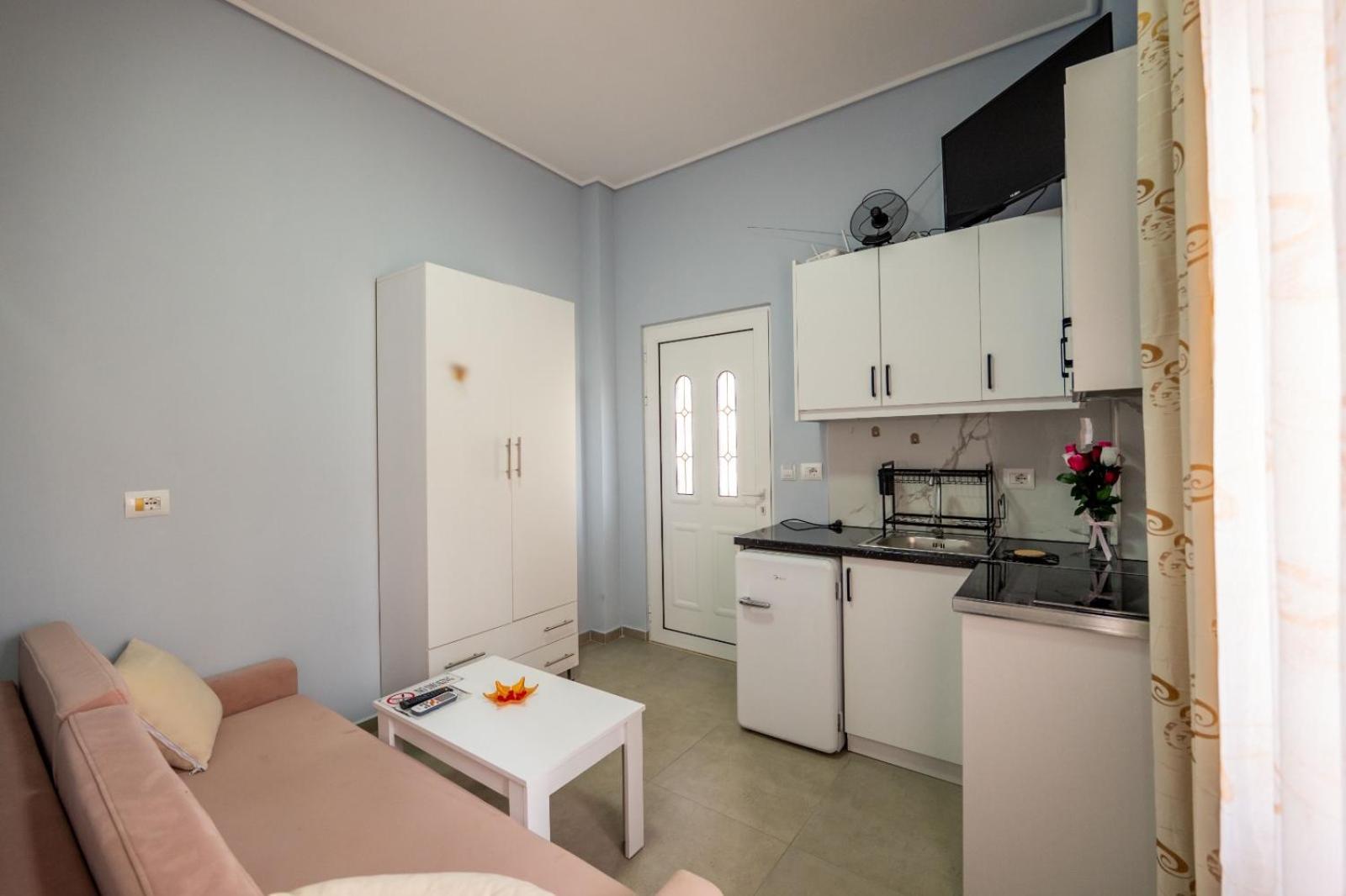 Vila Basho Sarande Exterior photo